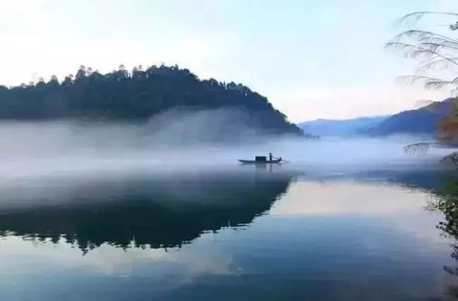 天下风物——《天不渡人，人需自渡（深刻）诗韵咏合》风光题照
