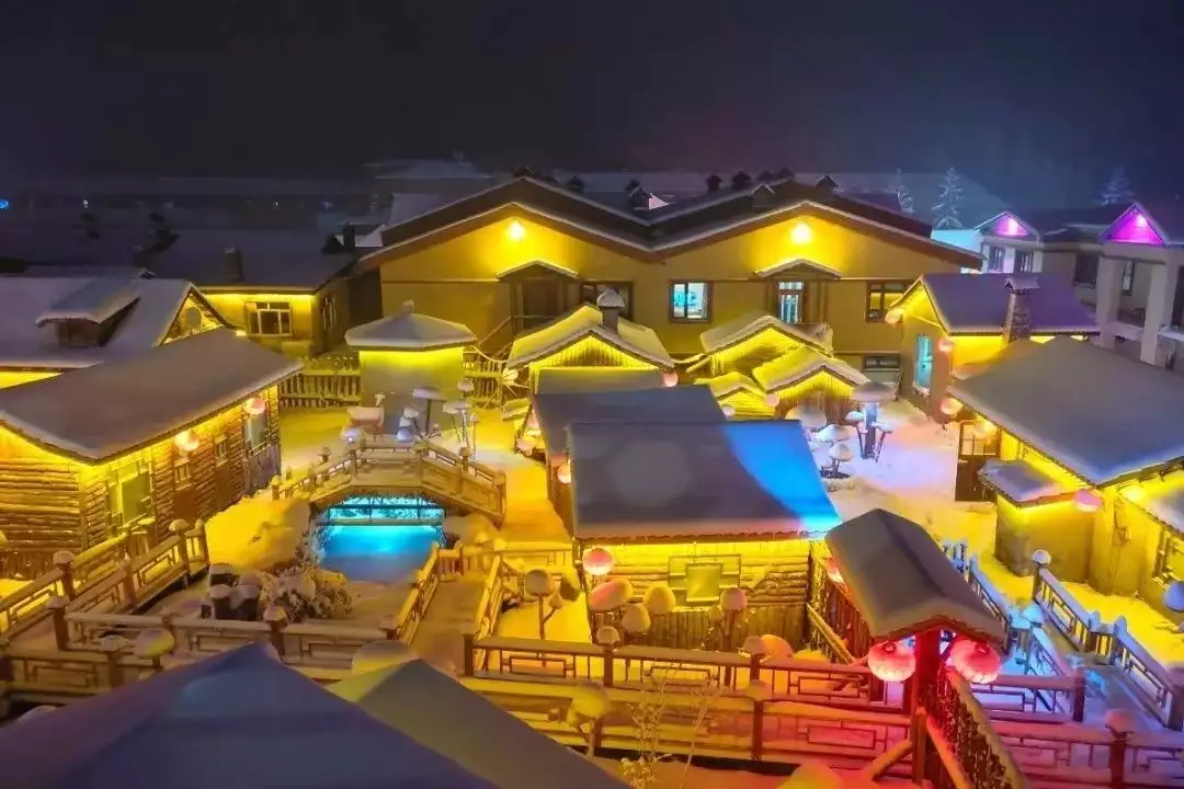 中国雪乡景区积雪已达40厘米