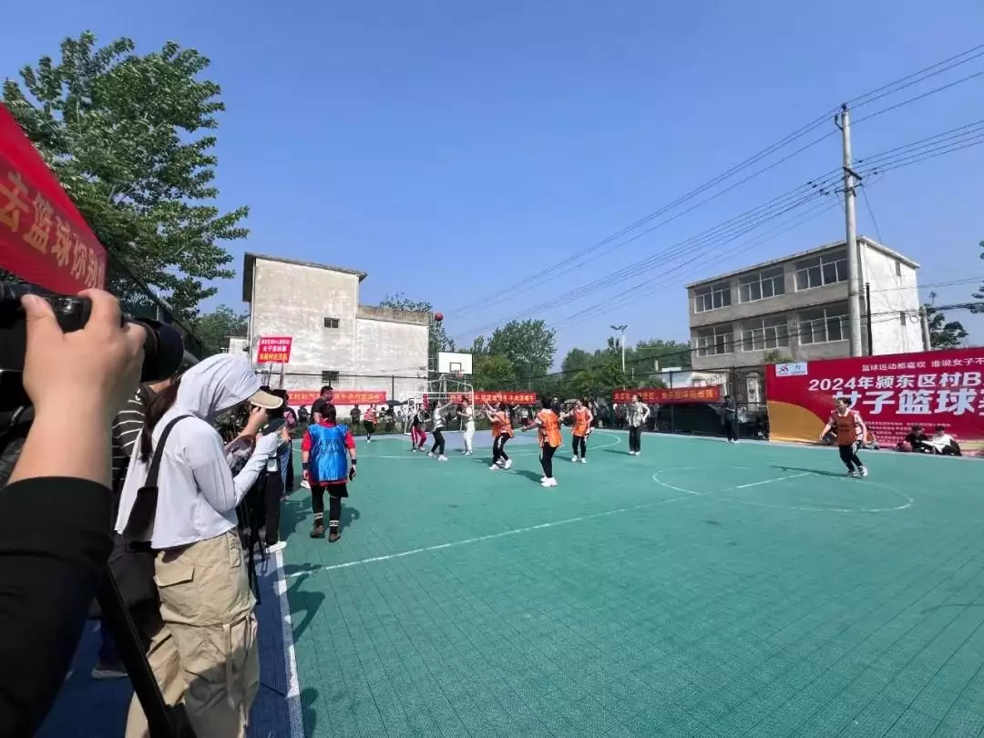 乐鱼体育：阜阳市颍东区“村BA”（插花站）女子篮球赛开赛播报文章  第2张