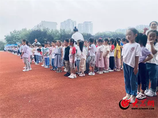 书生意气（同学年少风华正茂的对应句子） 第8张