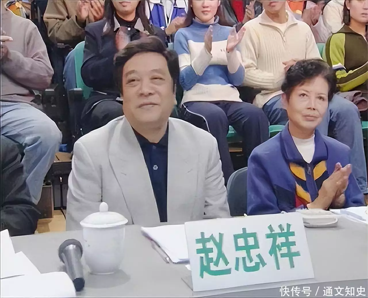 中国首位电视播音员沈力:丈夫去世后改嫁初恋,临终前直言愧对儿子谢园病逝3年了，回头看遗孀邱悦的选择，才知道谢园有多聪明