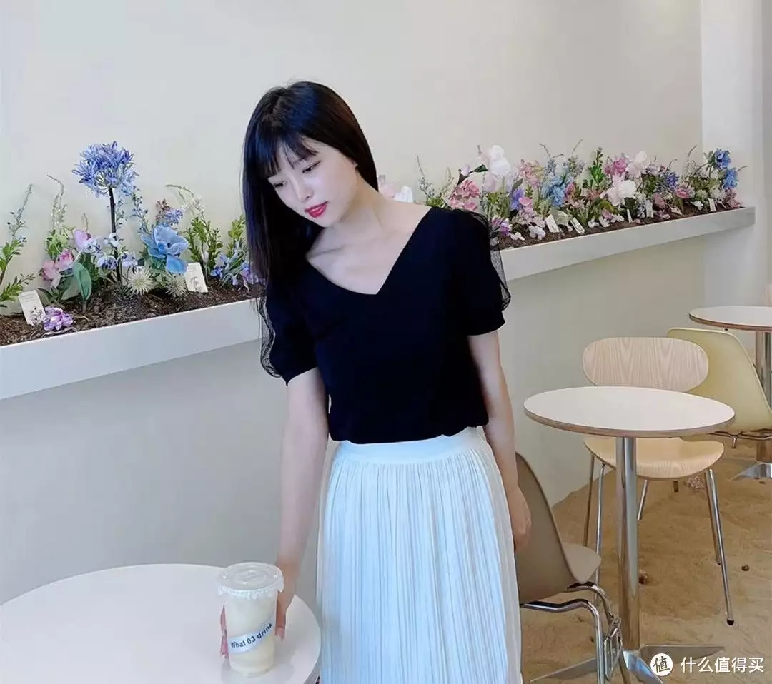中秋送礼V领短袖纯棉t恤泡泡袖淑女洋气上档次我国第一批“丁克夫妇”已退休，没有儿孙的晚年，日子过得如何？