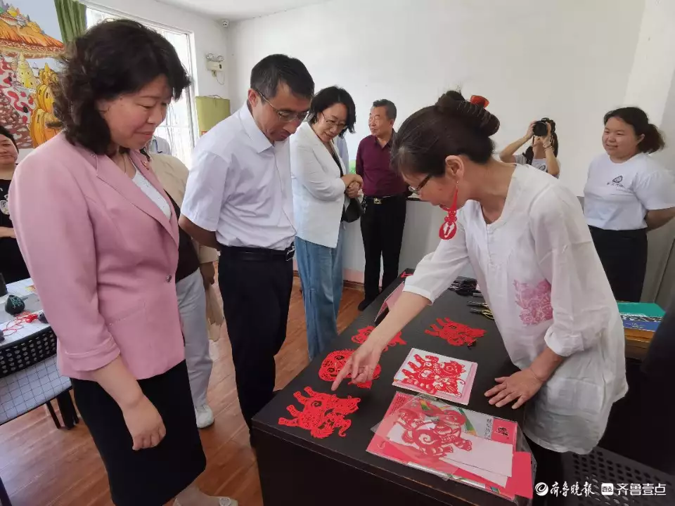 一看就会（非遗传承人认定和管理办法的区别和联系表现在哪里提出）国家级非遗传承人管理办法 第3张