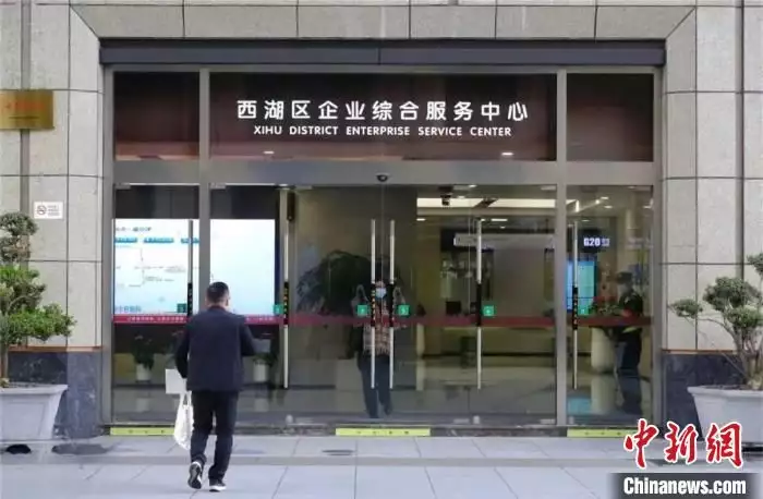 杭州开年密集布局发展新质生产力 人工智能成热词“床底有三样，家败人丁散”，不管床有多大，床底都别放这3种东西