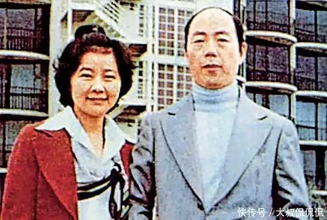 1983年千万赎金追回后，龚如心用30元快餐报恩，后丈夫再遭绑架肚脐眼里的泥是什么？能不能直接用手抠？告诉你温柔对待的方式