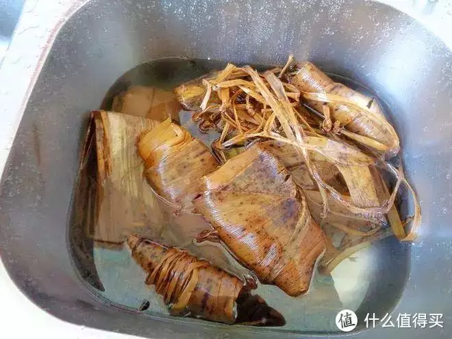 粽叶怎么处理（粽叶怎么处理才绿） 第5张