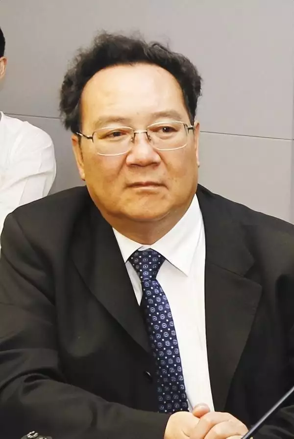 墙裂推荐(上海医生纪录片)上海 医疗 纪录片,纪实医院“毒瘤院长”:受贿100套房100套车位,贪污1.29亿判无期著名医师朱玉兰被抓,20套房保不住了,贪污1.2亿会判死刑吗?,有医院院长收受100套房,