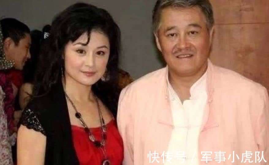 于月仙突发车祸去世,知名导演刘信达喊话赵本山,为何不及时悼念_【快资讯】