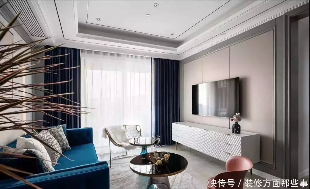 同样只有89㎡，她家怎么就装修得这么大气高级？一进门就被圈粉了张艺谋为娇妻购置240万豪车，自己却穿百元T恤，老婆素颜也显气质(图6)