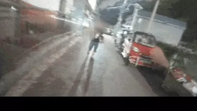 奔走相告（民警送离家出走小孩回家）民警 走失小孩，假期出行多留意孩子！民警接连处理多起儿童走失警情“监狱海王”王东：服刑时7个情人陪睡送钱，连狱警妻子都在其中，云南女导游骂人郭丽，