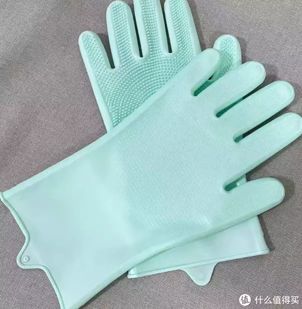 养宠必备-洗澡手套沐浴按摩刷恒大民族歌舞团被爆出猛料，演员们除了演出还另有重任！（恒大民族舞蹈团）