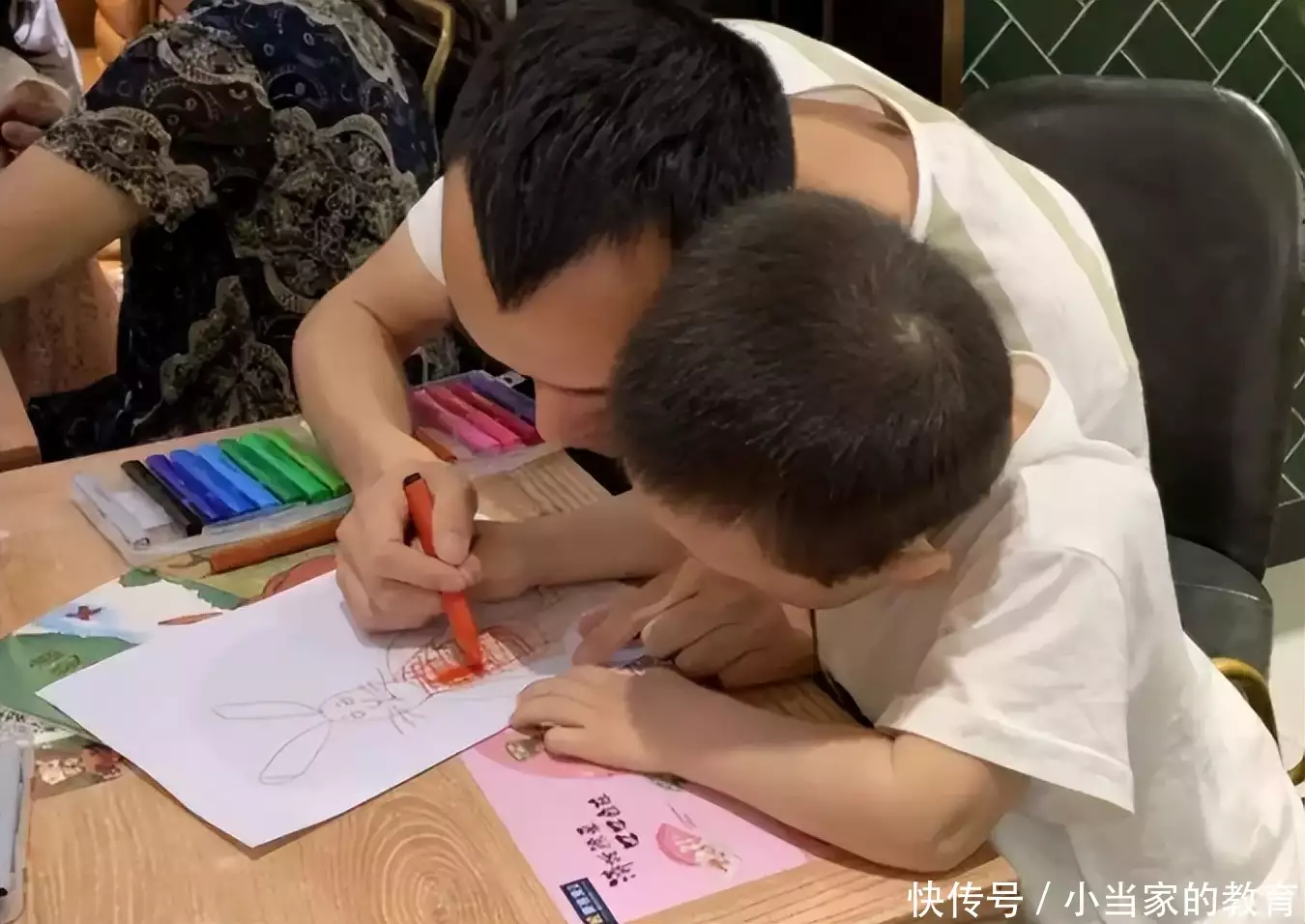 幼儿园手工作业意义_家长参与手工作业影响_幼儿园手工鱼的制作