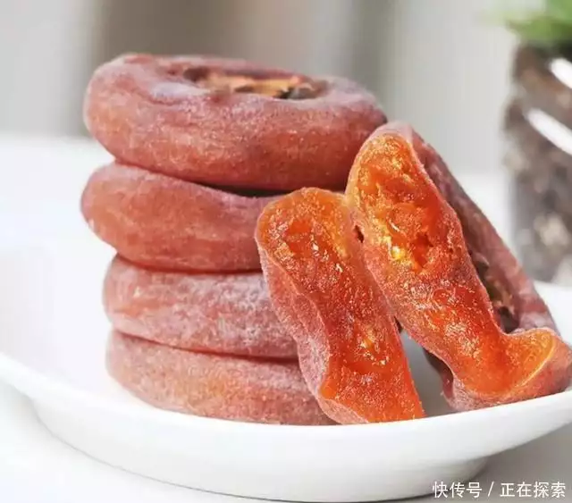 柿子不能和什么同吃（吃柿子禁忌什么食物）