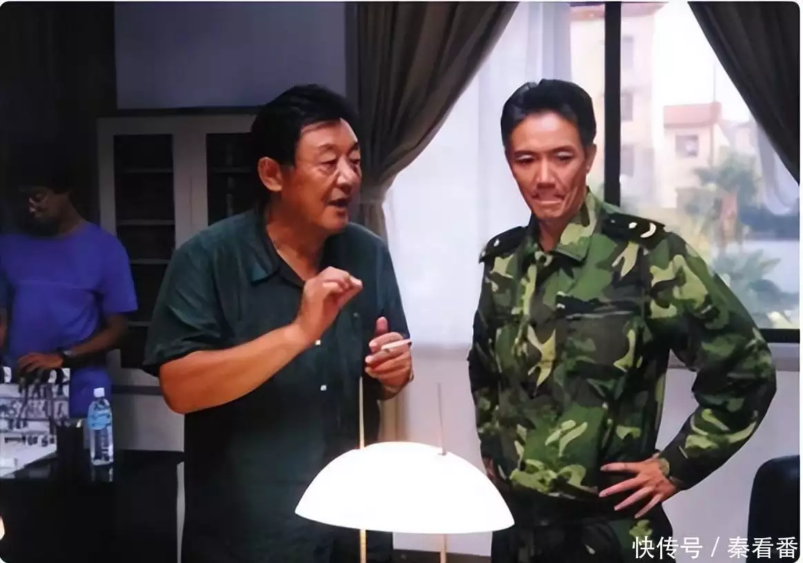 父亲是大导演,儿子是演员,女儿是编剧,一家人编导演全套阵容他是著名歌唱家,63岁抛弃结发妻子,65岁再婚娶小20岁学生引争议 父亲是大导演,儿子是演员,女儿是编剧,一家人编导演全套阵容他是著名歌唱家,63岁抛弃结发妻子,65岁再婚娶小20岁学生引争议