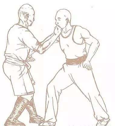 <p>【要义】</p><p>1.此势为洪拳外膀手法，用于化解伏手。</p><p>2.切掌一势，四指相合，如刀如剑，威力无比。但须指硬如铁者，方具其效。</p><p>3.凡练切掌，一要气贯指端，使其日生劲力；二要练手指切劈功夫，可用铁砂做切劈之物，发力逐渐由轻至重，每天早晚各练一次，一年后即见功成。</p><p>二、反手抽拳对膊肩</p><p>【用法一】</p><p>1.敌我对峙。（图2-7）</p>