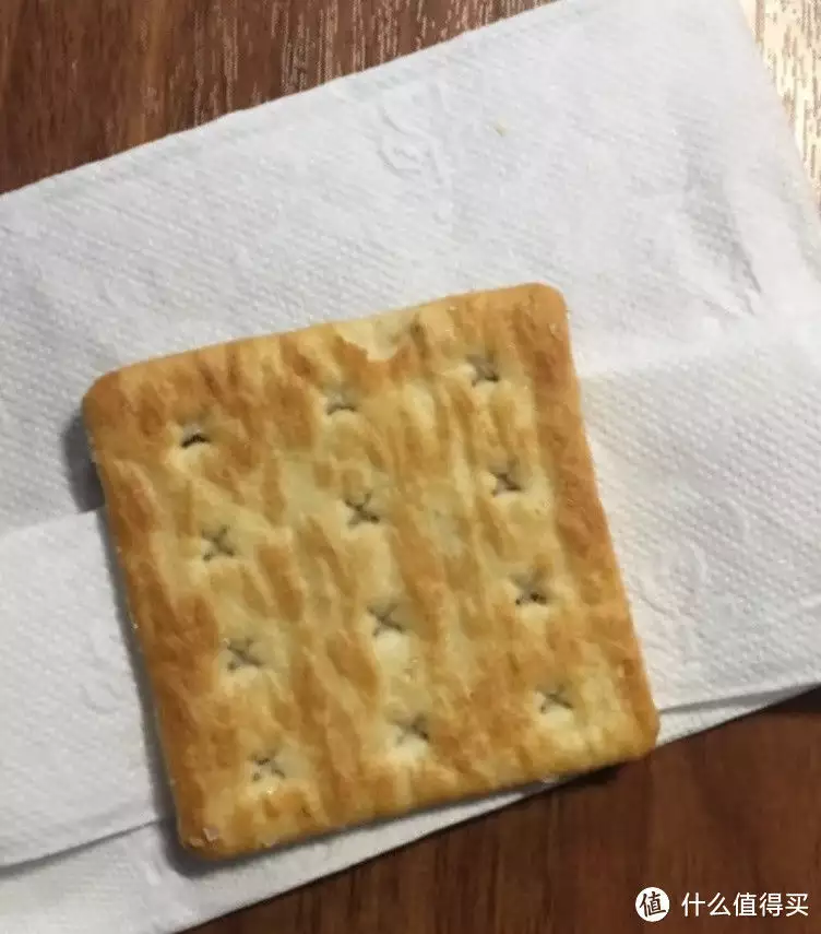 马奇新新马来西亚进口奶油夹心苏打饼干