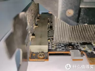 入手矿渣5600XT红魔是什么体验高级研究所出内鬼,我军电磁炮竟然在美国上舰,央视公布逮捕画面