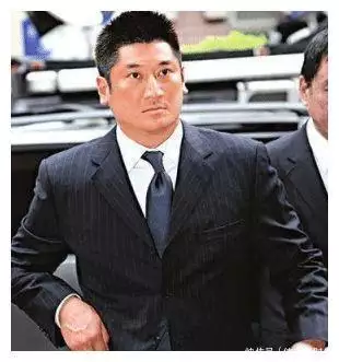 豪门长子的悲哀:瞒着父母隐婚连生两子,妻子带着小儿子烧炭自尽为什么排骨焯水后变得又腥又柴?问了大厨才知道,原来是用错水了 豪门长子的悲哀:瞒着父母隐婚连生两子,妻子带着小儿子烧炭自尽为什么排骨焯水后变得又腥又柴?问了大厨才知道,原来是用错水了