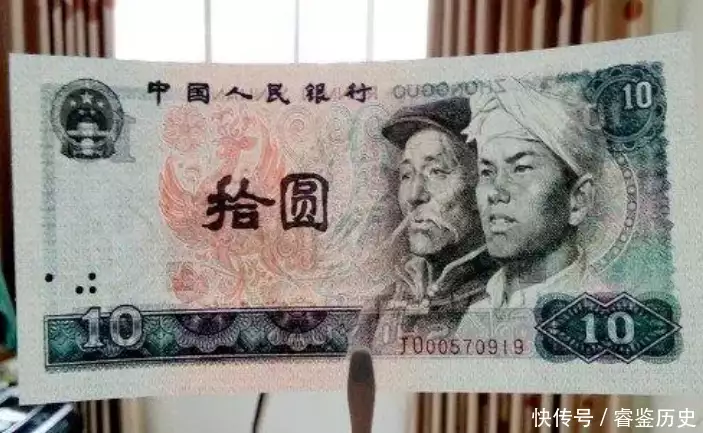 1981年,内蒙古老师花20元给学生买鞋,26年后学生给老师买一套房趣聊三国:千万别被领导当夜壶用了 1981年,内蒙古老师花20元给学生买鞋,26年后学生给老师买一套房趣聊三国:千万别被领导当夜壶用了