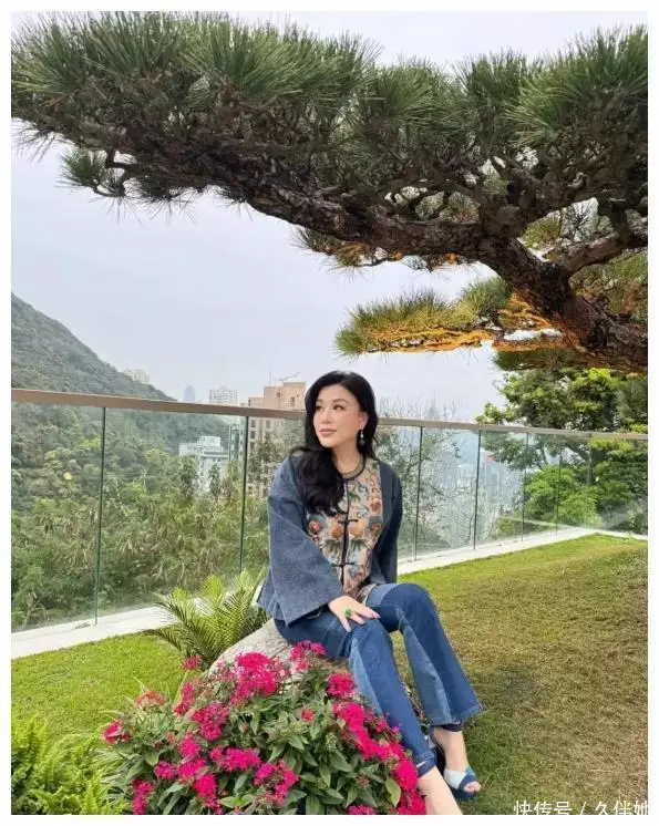 52岁杨小王:嫁大12岁夏雨,帮丈夫赚上亿身家,儿子不像爸和中方定的事,普京亲临朝鲜去办,中国边防部队船直达东京湾为期不远(图16) 52岁杨小王:嫁大12岁夏雨,帮丈夫赚上亿身家,儿子不像爸和中方定的事,普京亲临朝鲜去办,中国边防部队船直达东京湾为期不远(图16)