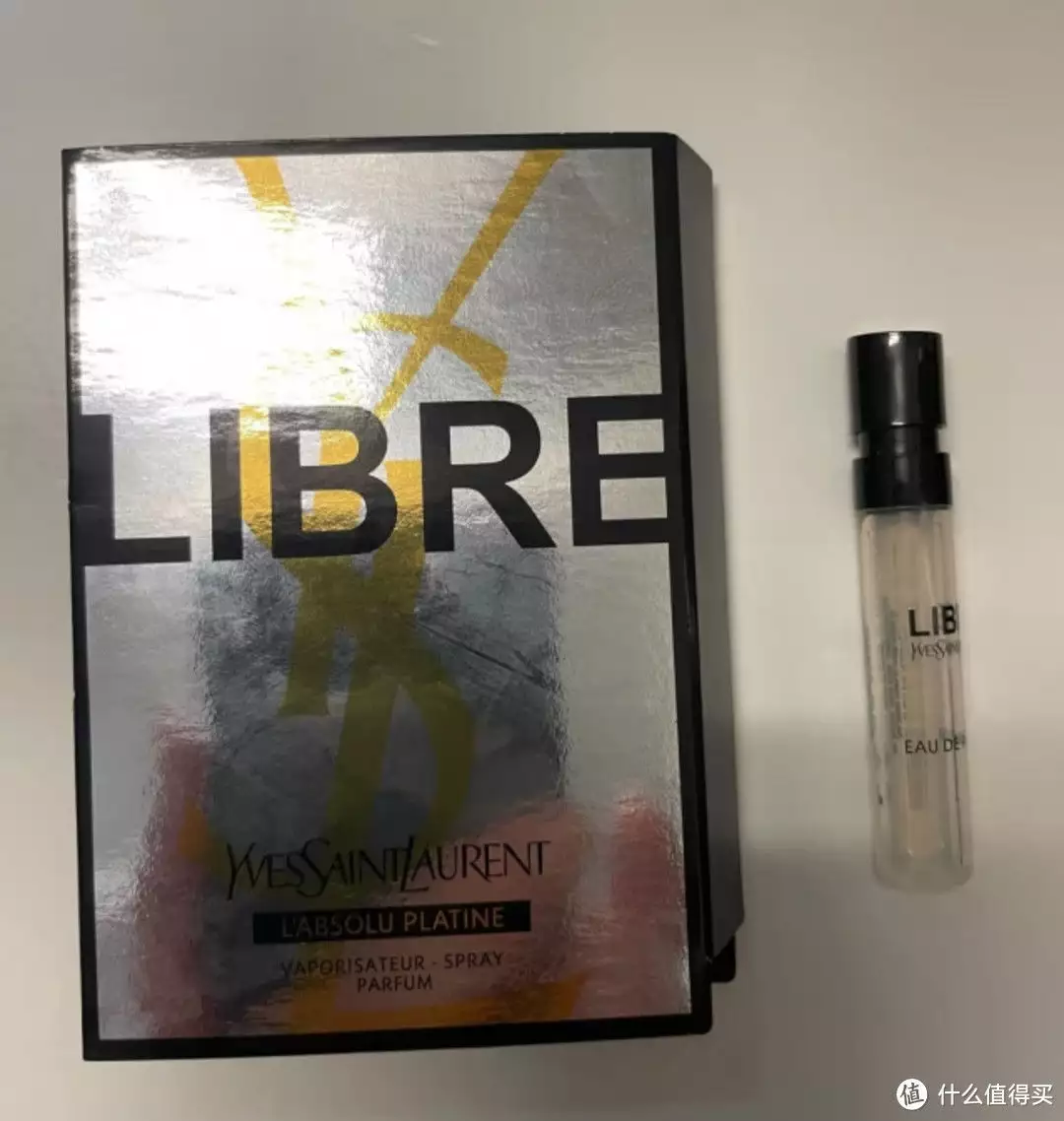 YSL圣罗兰明星香氛香水体验礼（自由之水1.2ml+铂金之境1.2ml）男子名字太特殊，警察：你不改名，全国人口信息系统就得彻底更改