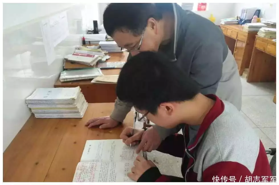 六年级孩子学校里搞狠活, 开假发票作业业务, 知识订阅咋被老师批评小S透露小S不会再造了,和老婆只有友情,不担心女儿交很多女朋友(图2) 六年级孩子学校里搞狠活, 开假发票作业业务, 知识订阅咋被老师批评小S透露小S不会再造了,和老婆只有友情,不担心女儿交很多女朋友(图2)