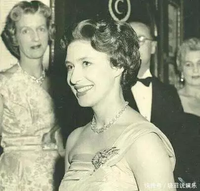 安妮公主原型,王室出身,优雅美丽,却被渣男毁了一辈子情侣“自导自演”拍这种视频,双双获刑! 安妮公主原型,王室出身,优雅美丽,却被渣男毁了一辈子情侣“自导自演”拍这种视频,双双获刑!