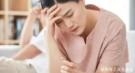 男子长年出外跑客运,总是怀疑妻子,家里安装监视后他看到了事实真相31岁在央视春晚一举成名,观众都以为他退隐了,其实已经去世10年了(图3) 男子长年出外跑客运,总是怀疑妻子,家里安装监视后他看到了事实真相31岁在央视春晚一举成名,观众都以为他退隐了,其实已经去世10年了(图3)