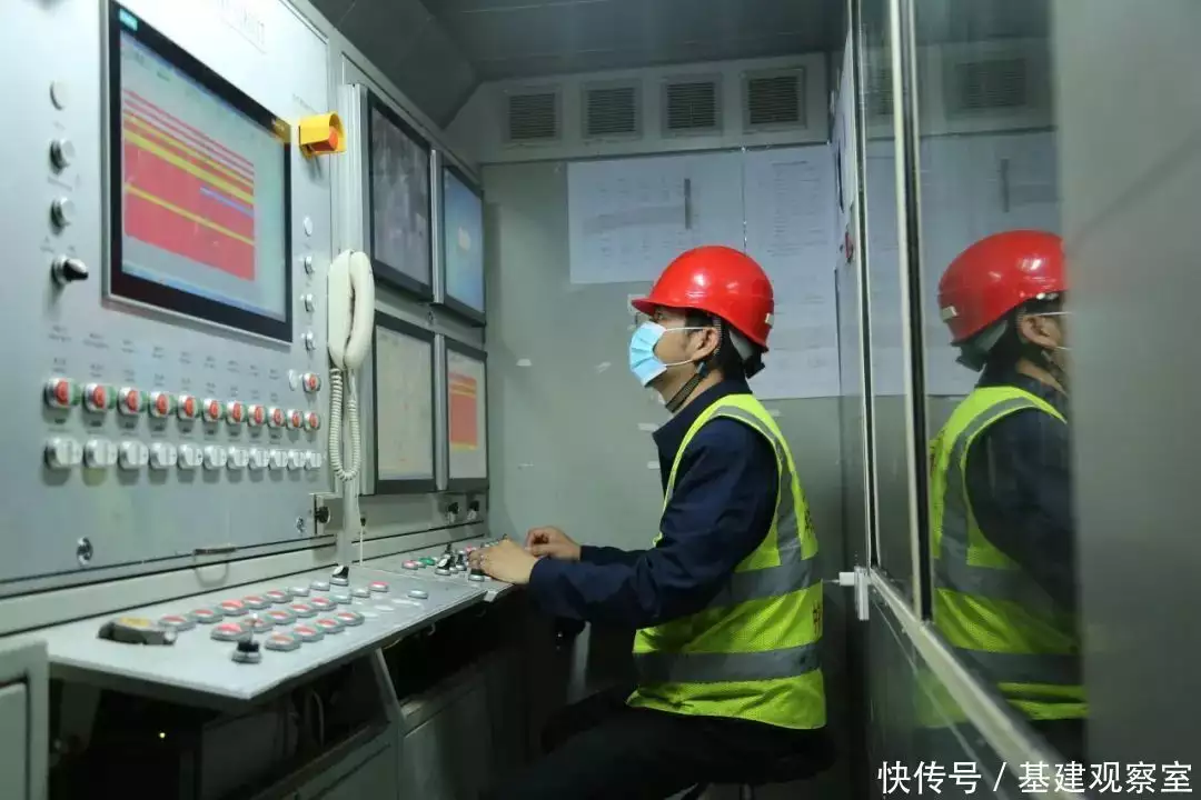 广告从秘书起步,十年内无人超越,以一己之力力挽狂澜成就一段传奇×