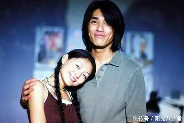 娱乐圈一天5个瓜！意外去世、承认离婚、宣布分手，全都是大瓜娱圈“模范夫妻”双出轨！男方女伴换不停，女方玩“剧组夫妻”？