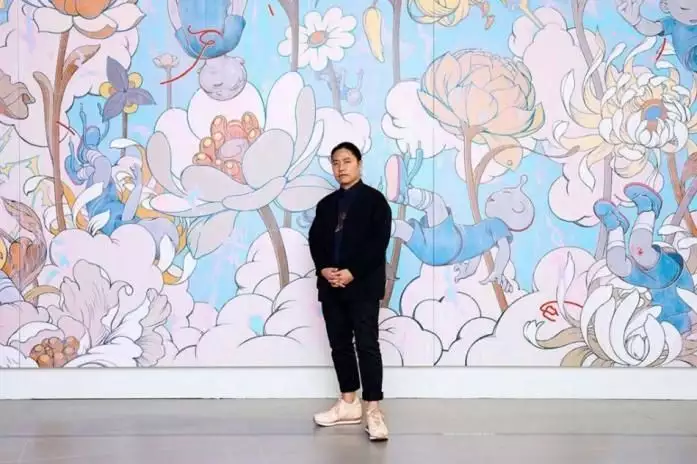 《瞬息全宇宙》横扫奥斯卡，海报设计者将来成都举办西南首展“都不照镜子吗”，中职女生晒荣誉证书遭嘲讽，无知不自知太可悲(瞬息间什么意思)