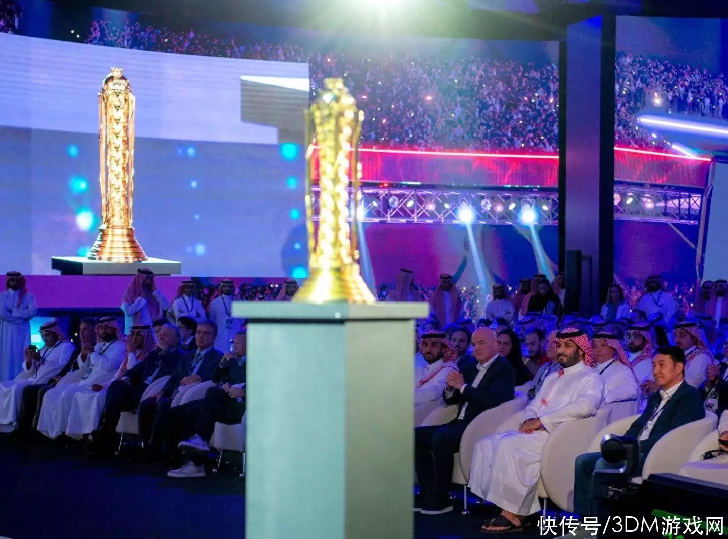 沙特将每年举办电竞世界杯 从2024年夏季开始刘雨昕突然想要长发，大早上还没化妆就跑去接发，看清正脸，太有勇气了吧