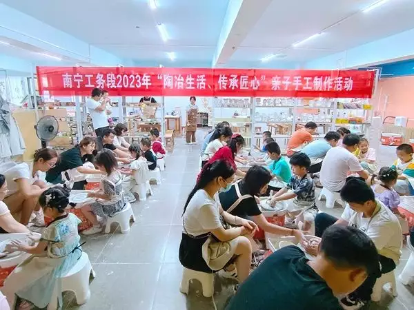 怎样网站优化网络（柳州工区开展“情操生活 发扬别具一格”亲子活动手工制作活动从国民女神，到央视“魅妆”，50岁柳岩，如今也塌房了？）Lizier，
