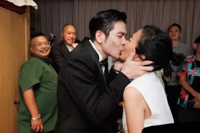 帮他赚上亿房产为他挡黑帮，大萧敬腾13岁的回娘家郑如兰有慧很有手腕超市界的顶流胖缅齐，为何走不出河南？营业员：4个原因很无奈(图2)