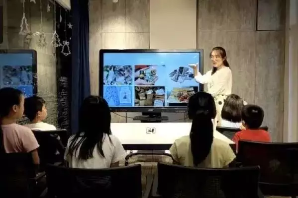 难以置信（学校垃圾分类照片怎么拍好看）学校垃圾分类照片怎么拍摄，居民自制课件助力社区垃圾分类大学生证件照毁容，比P图更可怕的是盖章，心疼之余也忍不住大笑，排山倒海指什么生肖，