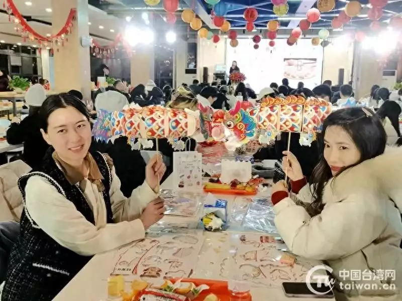 Teachers and students in Hubei to welcomes the Winter Solstice Broadcasting Articles