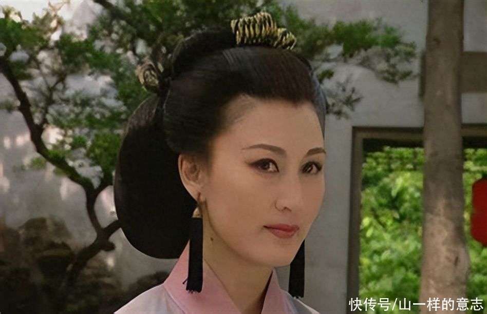 华山女侠宁中则,笑傲江湖里最悲情的人物。被岳不群欺骗了一辈子_【快资讯】