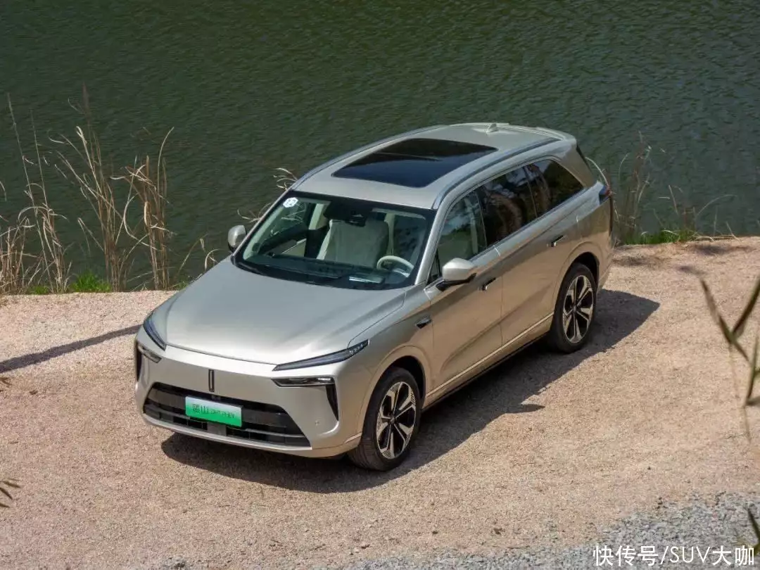 六座中大型SUV，百公里油耗7.5升，蓝山能否打赢理想L8？周迅半裸人体模特画曝光，一幅卖184万！