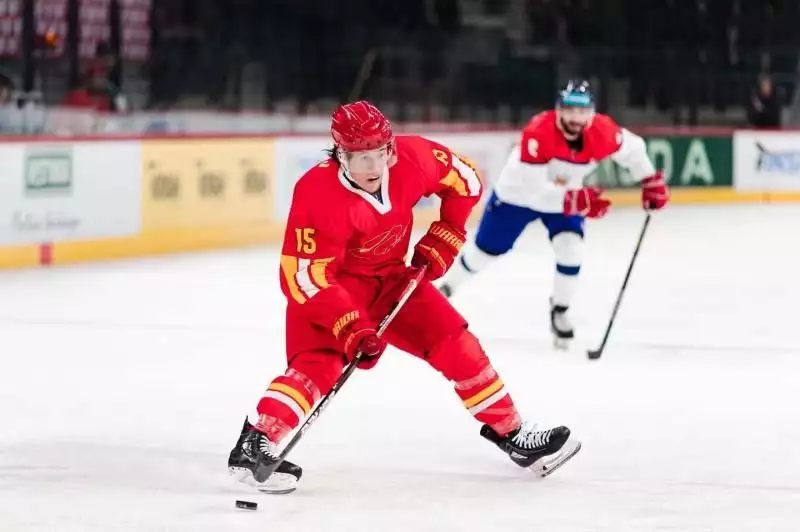 Ice Hockey World Championship group A group B ｜ Five goals victory over Serbian Chinese male ice successfully guaranteed group broadcast articles