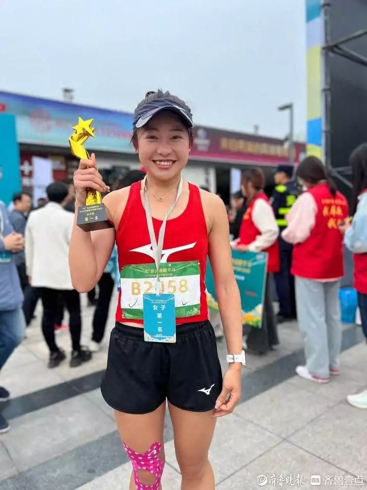 又甜又飒！22岁大学生获济南奥体半程马拉松女子组第一名学生老师集体被南京大学开除 学生的梗很新, 网友 南大真的很牛