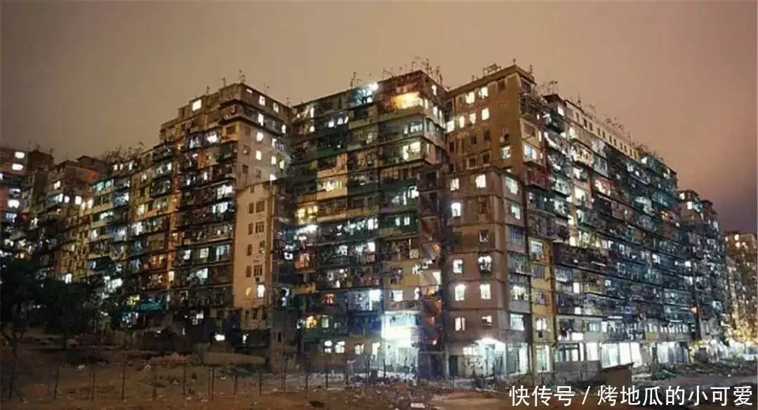 《导火线》之后,最好的港产动作片,被洪金宝和古天乐拍出来了贵州一深山小村庄吴三桂后人在此,靠一个凌迟处死的人,才能繁衍至今 《导火线》之后,最好的港产动作片,被洪金宝和古天乐拍出来了贵州一深山小村庄吴三桂后人在此,靠一个凌迟处死的人,才能繁衍至今
