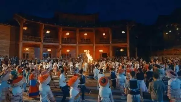 遵义桐梓：“村晚”点燃旅游 文艺唤醒大山知名音乐人炮轰刀郎，说刀郎才是真正的马户