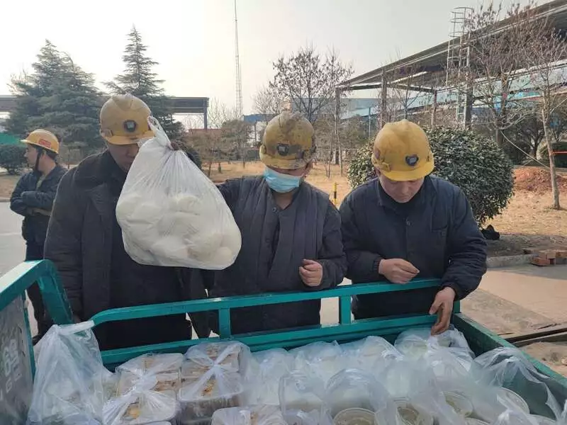 河南平顶山煤矿事故现场：救援仍在进行日本“圈养”大批“半人半猪”，体内长着人体器官，说是为救人命