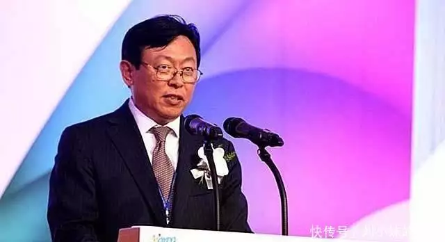 2009年,韩国女星在家中自缢,留下的遗书记录了财阀的丑闻2019年,男子寻回被拐10年儿子又送走,儿子怒喊:你害我没有家了 2009年,韩国女星在家中自缢,留下的遗书记录了财阀的丑闻2019年,男子寻回被拐10年儿子又送走,儿子怒喊:你害我没有家了