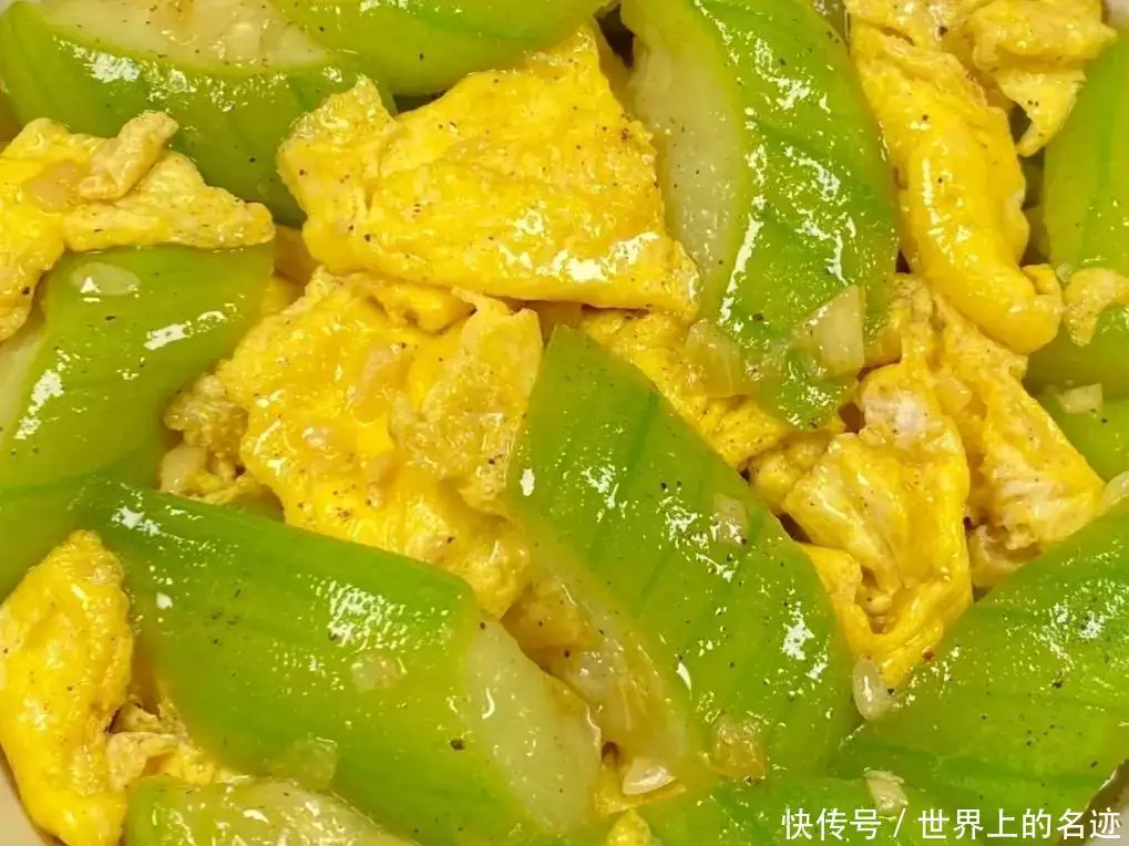 夏天吃瓜，身体顶呱呱，八种瓜类美食别错过，补水润燥健康过夏天蔡徐坤塌房后旧料新翻：油腻、耍大牌，这份“落井下石”不可避免