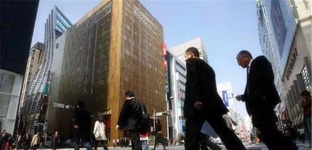 日本房价暴跌之后_日本房价崩盘后各行业_日本房价暴跌后 好的行业行业