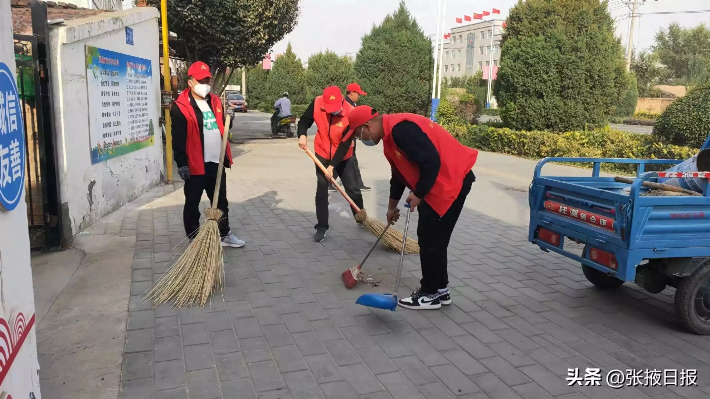 甘州区火车站街道人人动手整治环境卫生