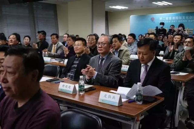 第二届香港国际文化创意博览会新闻发布会在京举办马思纯机场私服。新剪的短发很适合她！-第1张图片-香港亚特