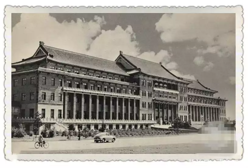 1981年,内蒙古老师花20元给学生买鞋,26年后学生给老师买一套房趣聊三国:千万别被领导当夜壶用了 1981年,内蒙古老师花20元给学生买鞋,26年后学生给老师买一套房趣聊三国:千万别被领导当夜壶用了