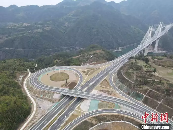 “浙南天路”景文高速开通百日 托起山区畲民幸福生活毛主席问邓小平和王洪文：我死后中国会怎样？邓小平回答了八个字